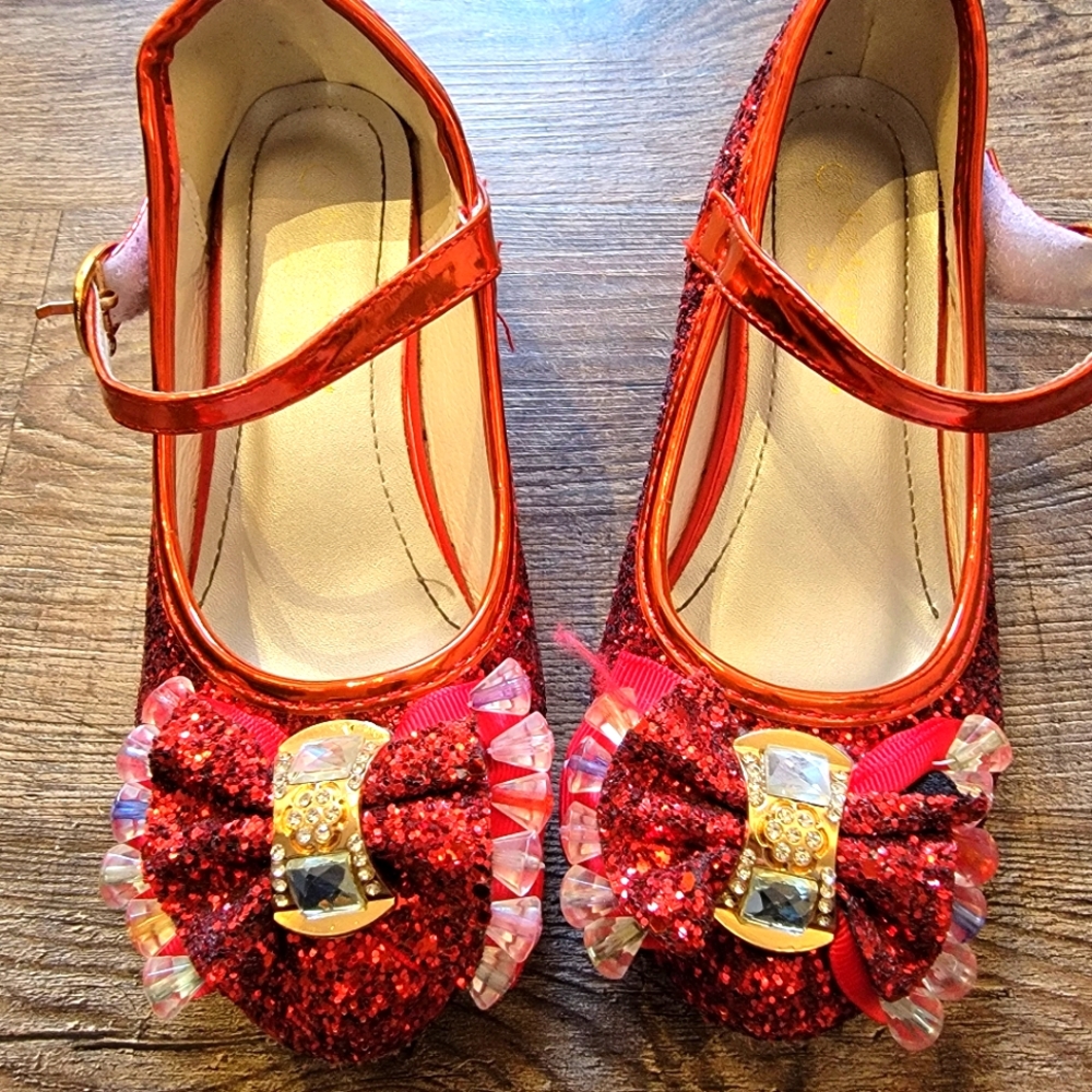 Girls size 9 red bling glam dress shoes with heels and rhinestones